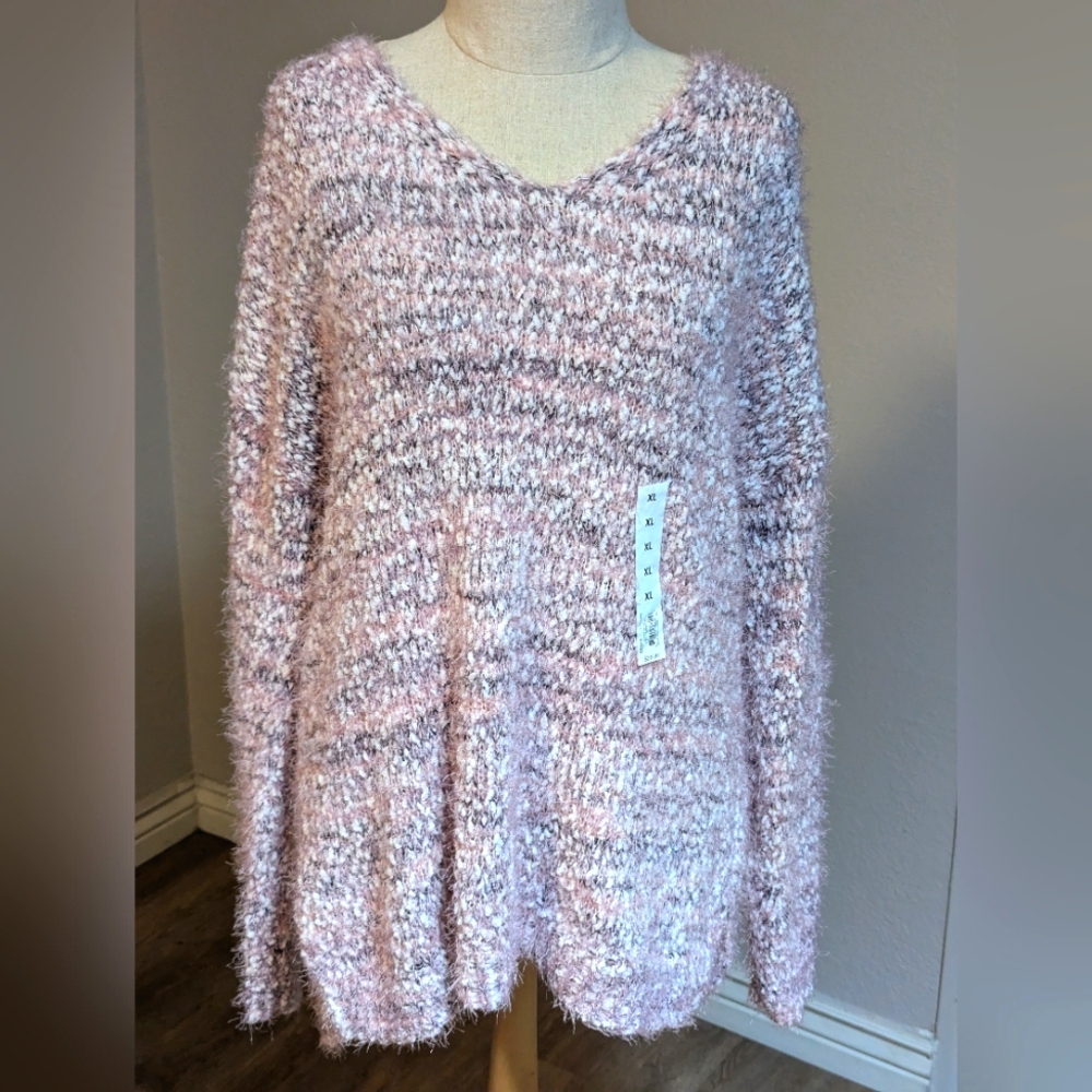 Women's / juniors SO long sleeve sweater size XL